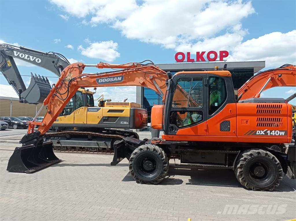 Doosan DX140 W-3 Z SYSTEMEM 3D LEICA Escavadoras de rodas