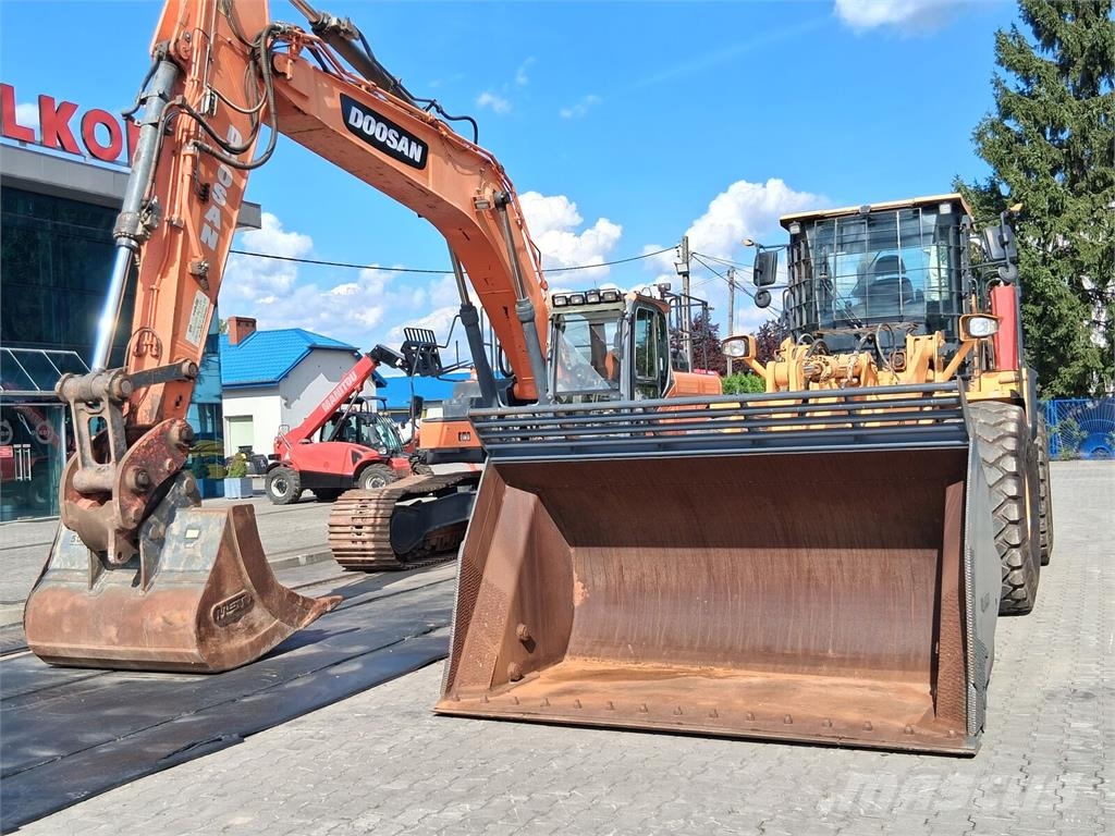 Hyundai HL955XT Kolesové nakladače