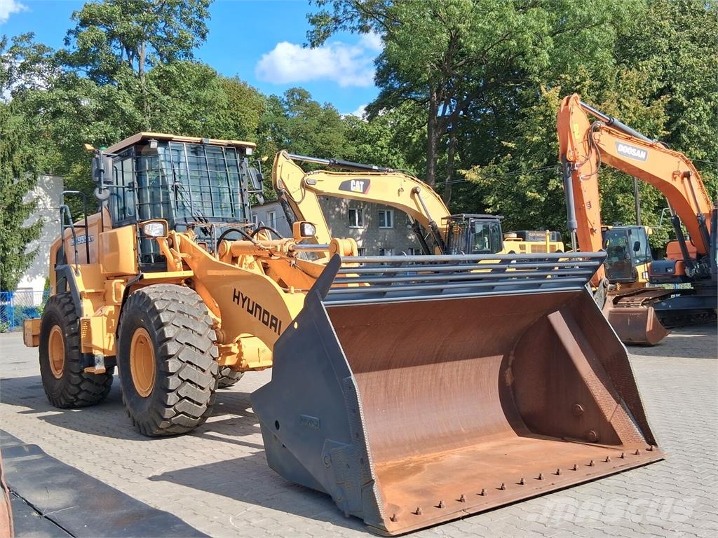 Hyundai HL955XT Kolesové nakladače