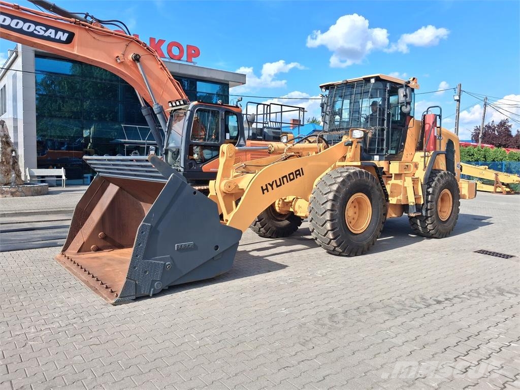 Hyundai HL955XT Kolesové nakladače