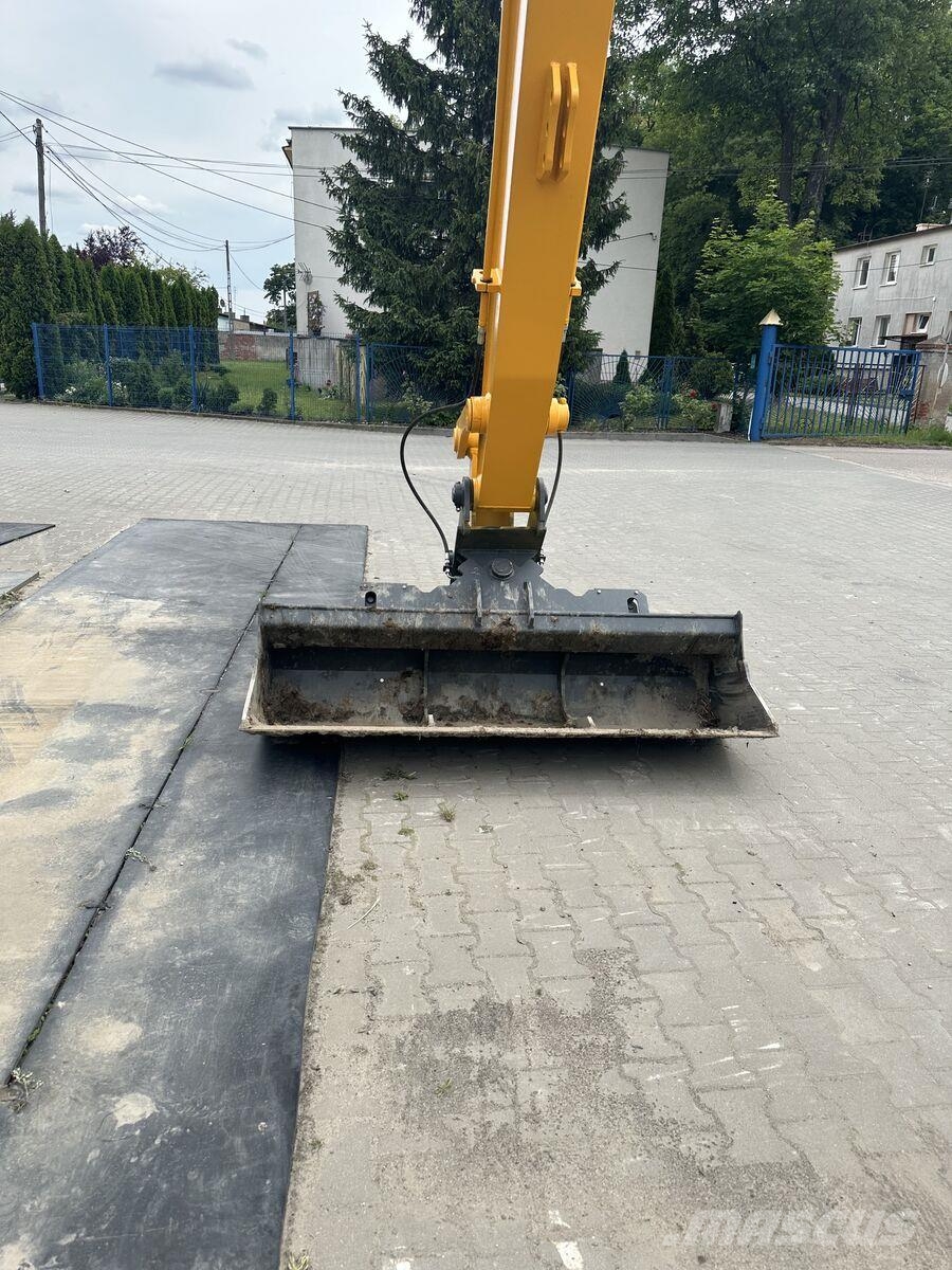 JCB JS220LC Raupenbagger