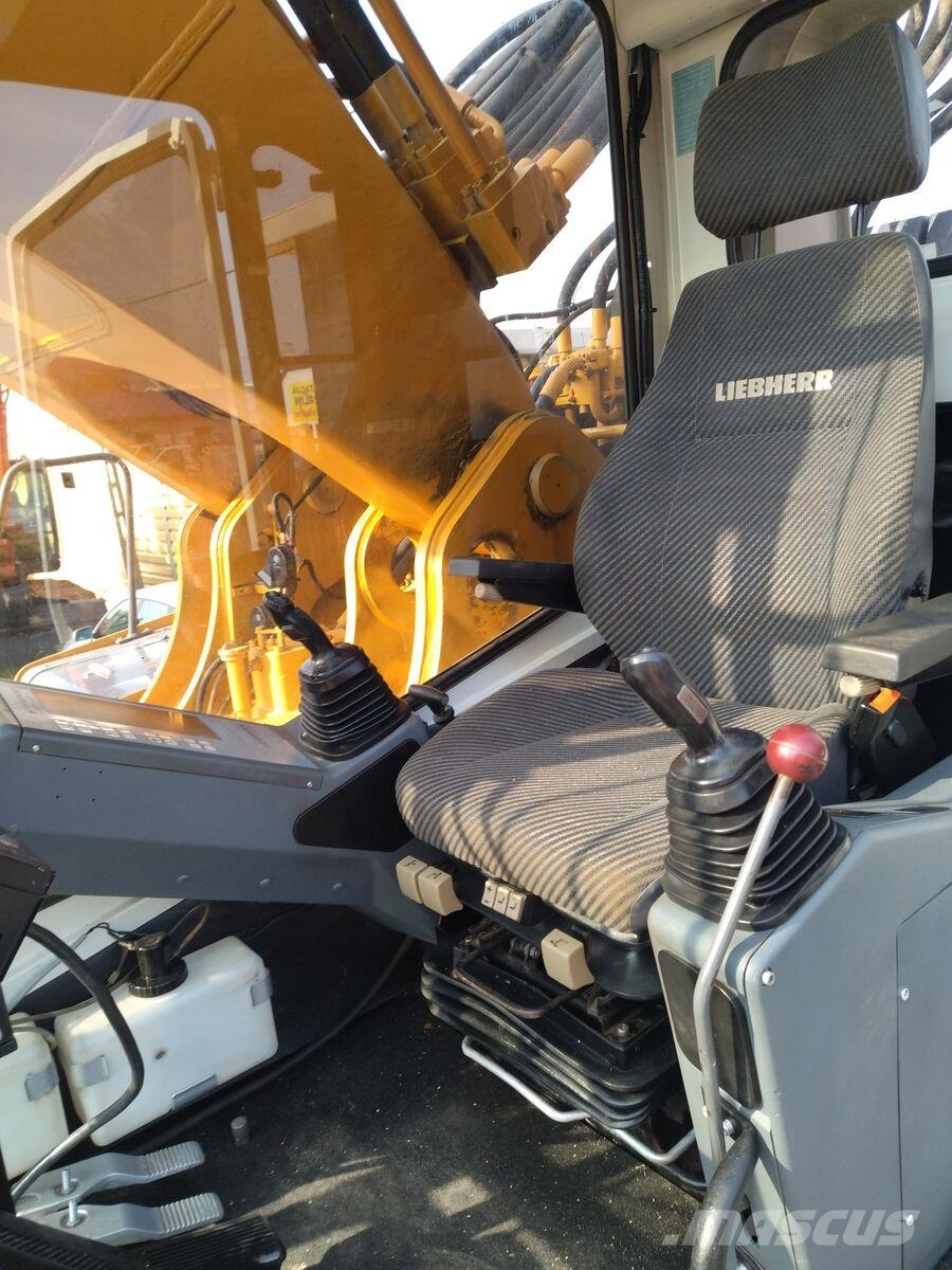 Liebherr R 954 Bontásra használt kotrók