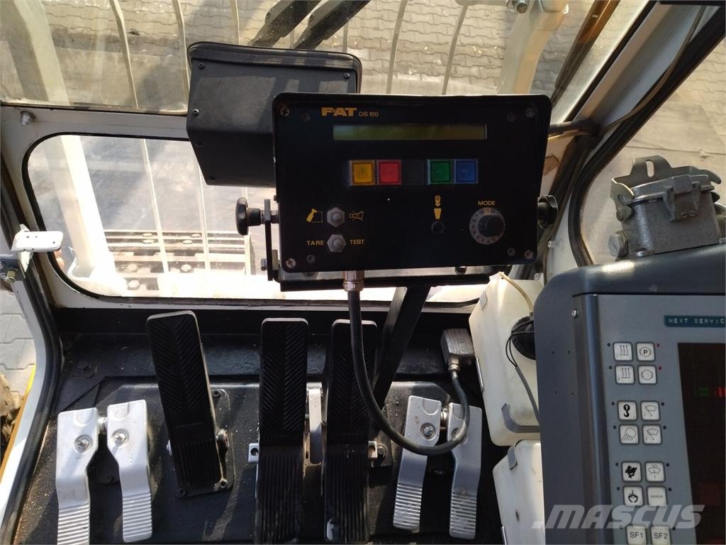 Liebherr R 954 Bontásra használt kotrók