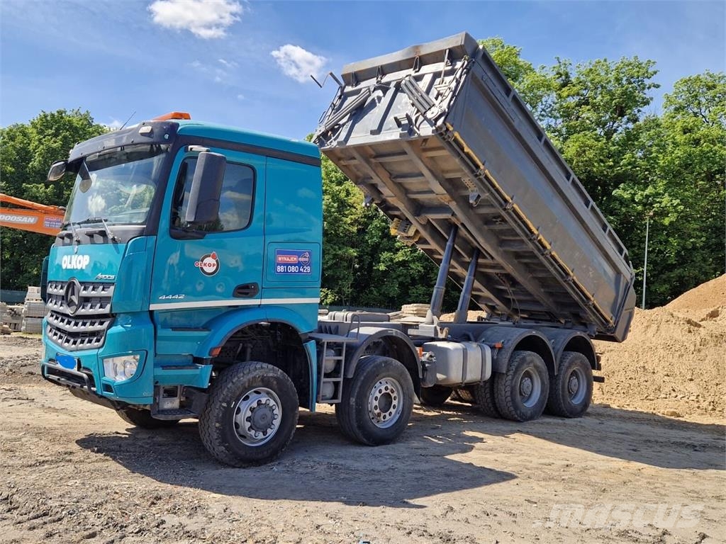 Mercedes-Benz Arocs 4442 Camiones bañeras basculantes o volquetes
