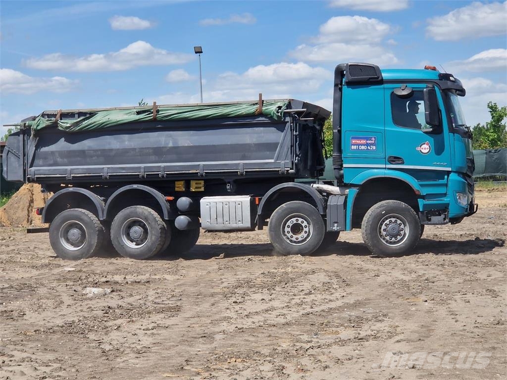 Mercedes-Benz Arocs 4442 Camiones bañeras basculantes o volquetes