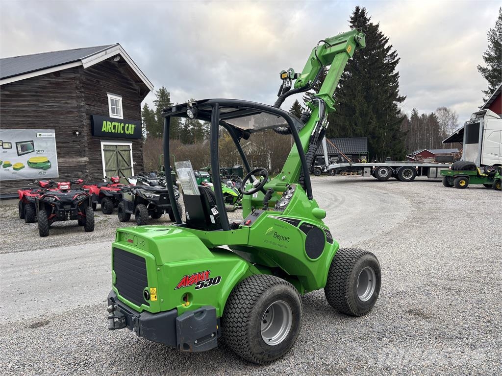 Avant 530 Kompaktlastare Skid steer mini utovarivači