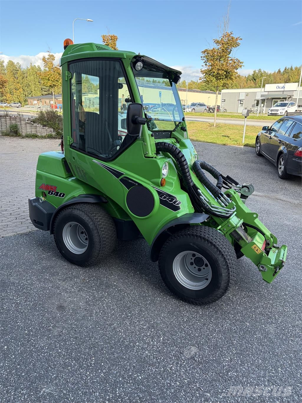 Avant 640 Dlx-Hytt (38Hk) Skid steer mini nakladalci