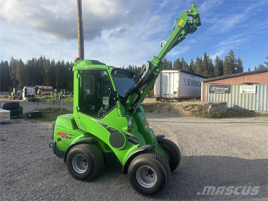 Avant 640 med DLX Hytt Schrankladers