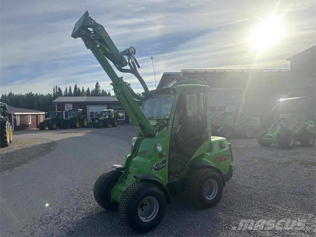 Avant 640 med DLX Hytt Schrankladers