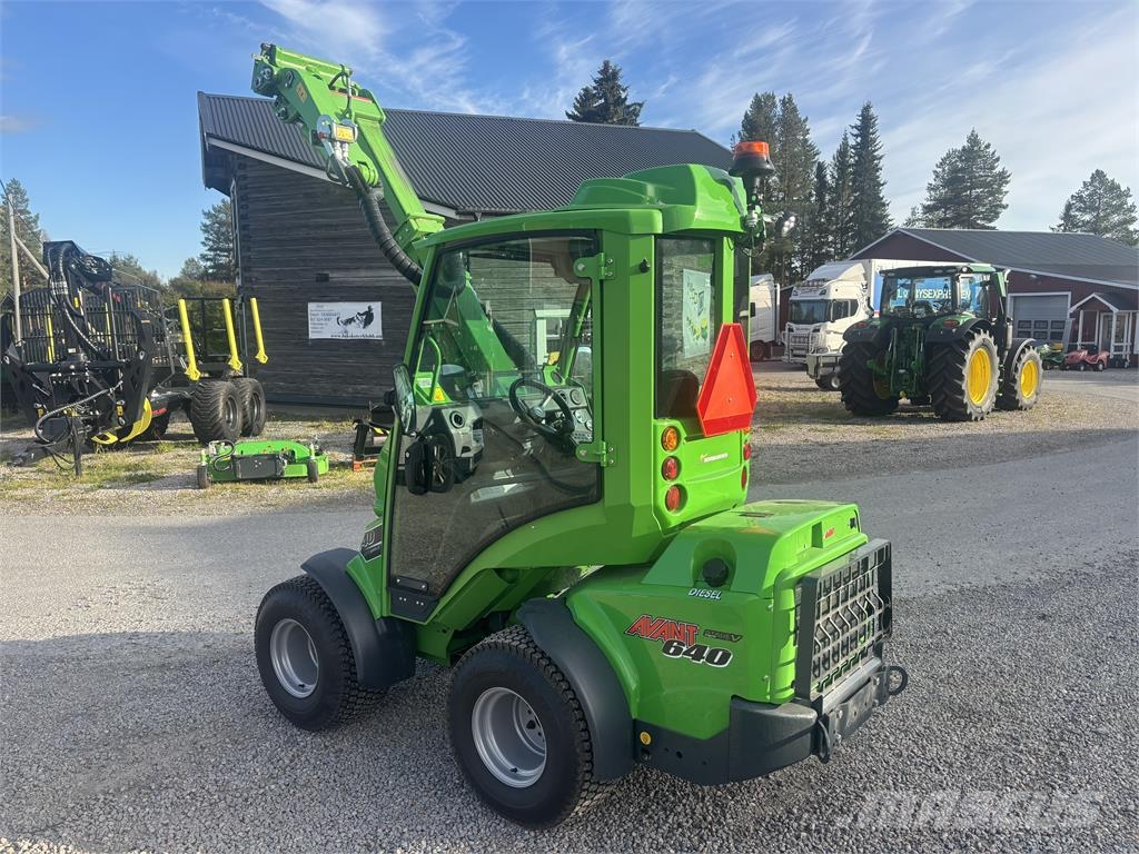 Avant 640 med DLX Hytt Schrankladers