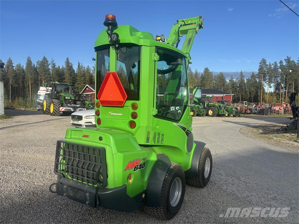 Avant 640 med DLX Hytt Schrankladers