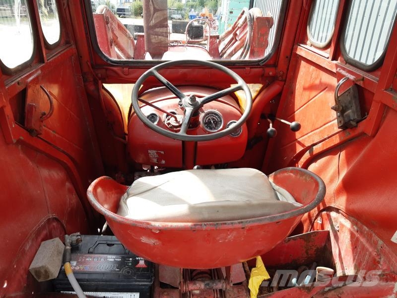David Brown 850 LASTARE SKOPA Traktory