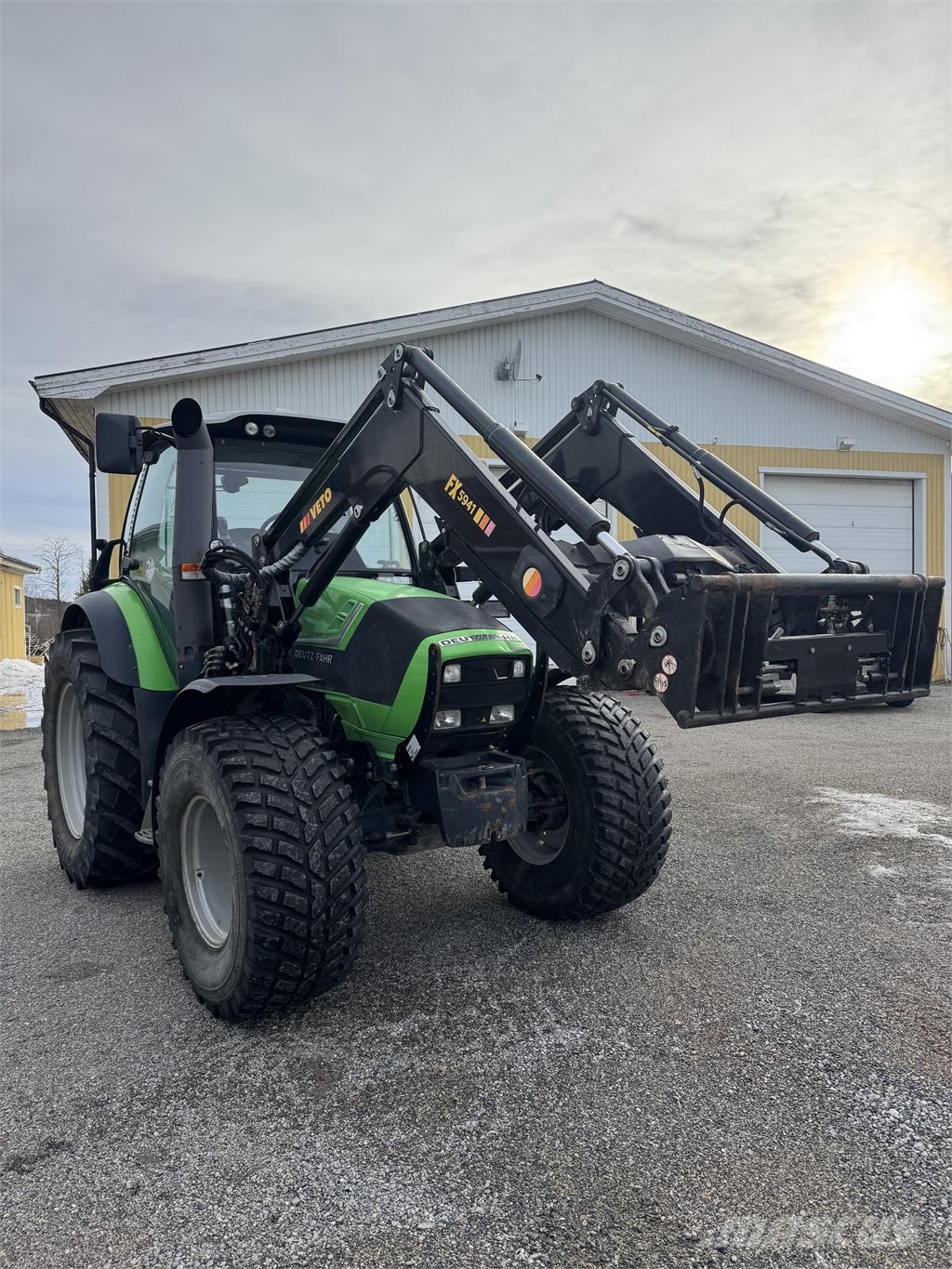 Deutz-Fahr Agrotron TTV 430 DCR Tractors