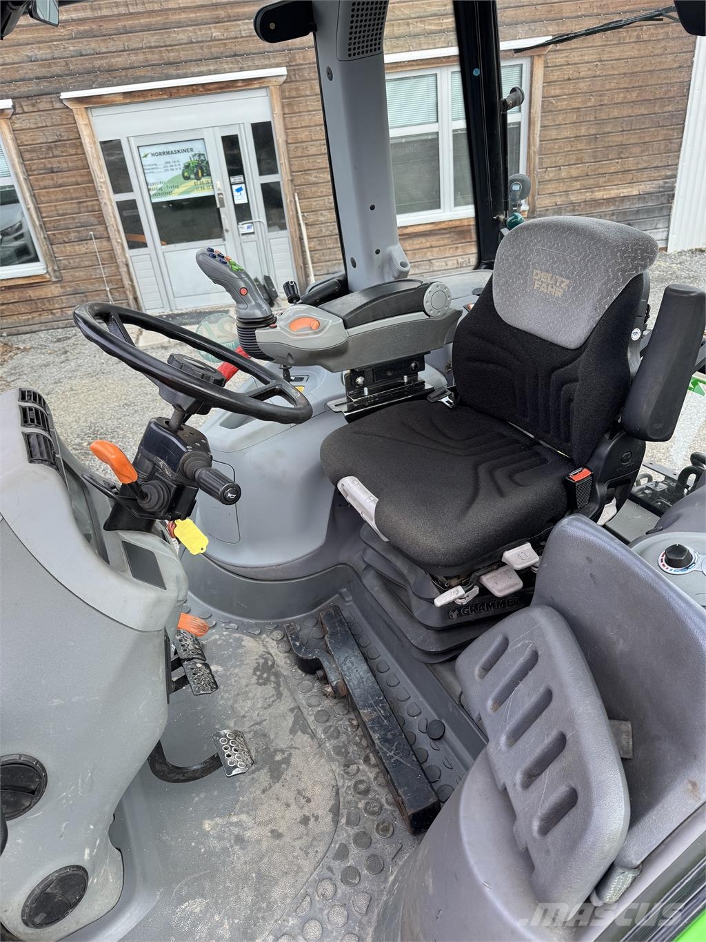 Deutz-Fahr Agrotron TTV 430 DCR Tractors