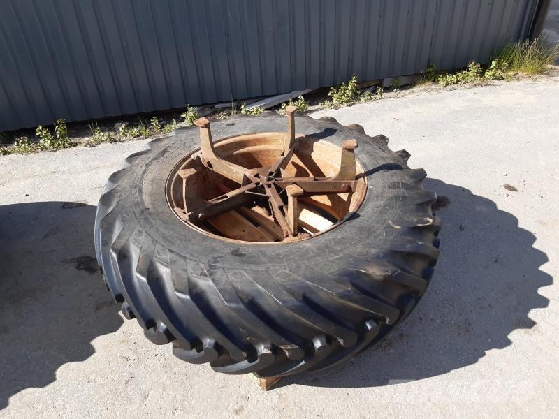 DUBBELMONTAGE 16,9-30 MF 50R Ελαστικά και ζάντες