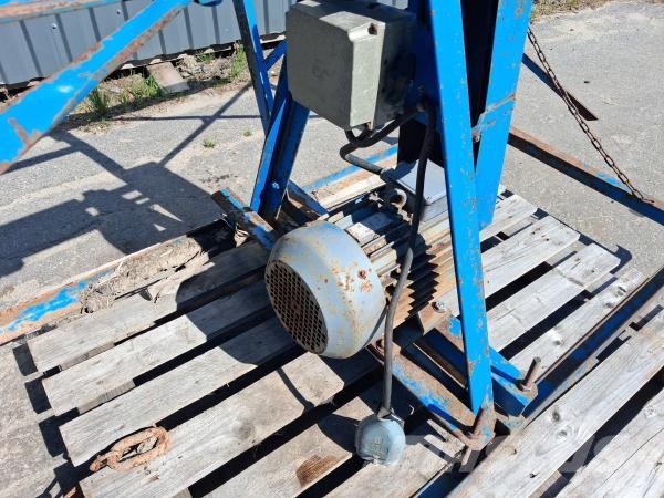 Faxe VEDKAP 3-FAS 380V Pilkekoneet, klapikoneet, hakkurit ja sirkkelit