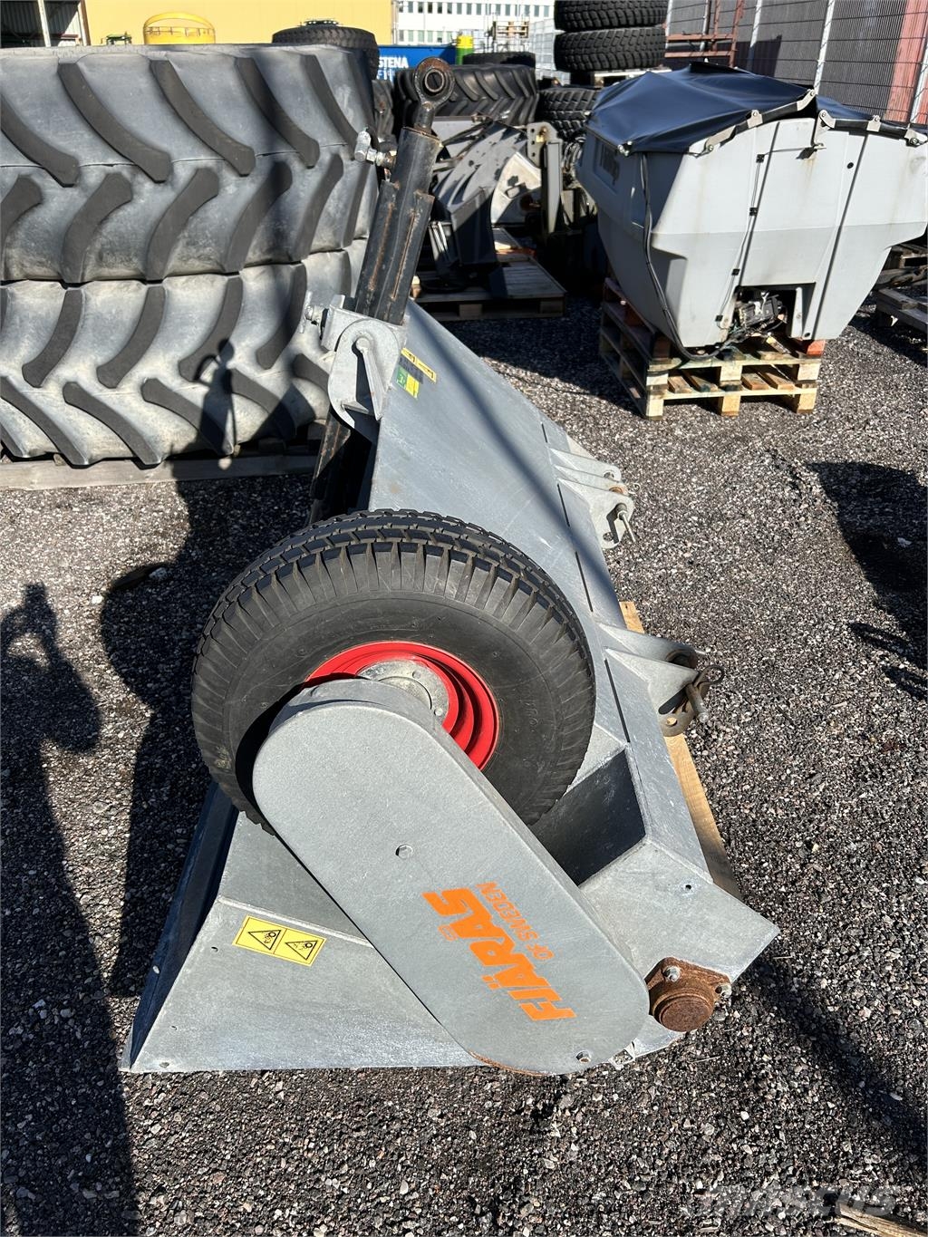 Fjärås 850/1800 SANDSPRIDARE Hiekan- ja suolanlevittimet