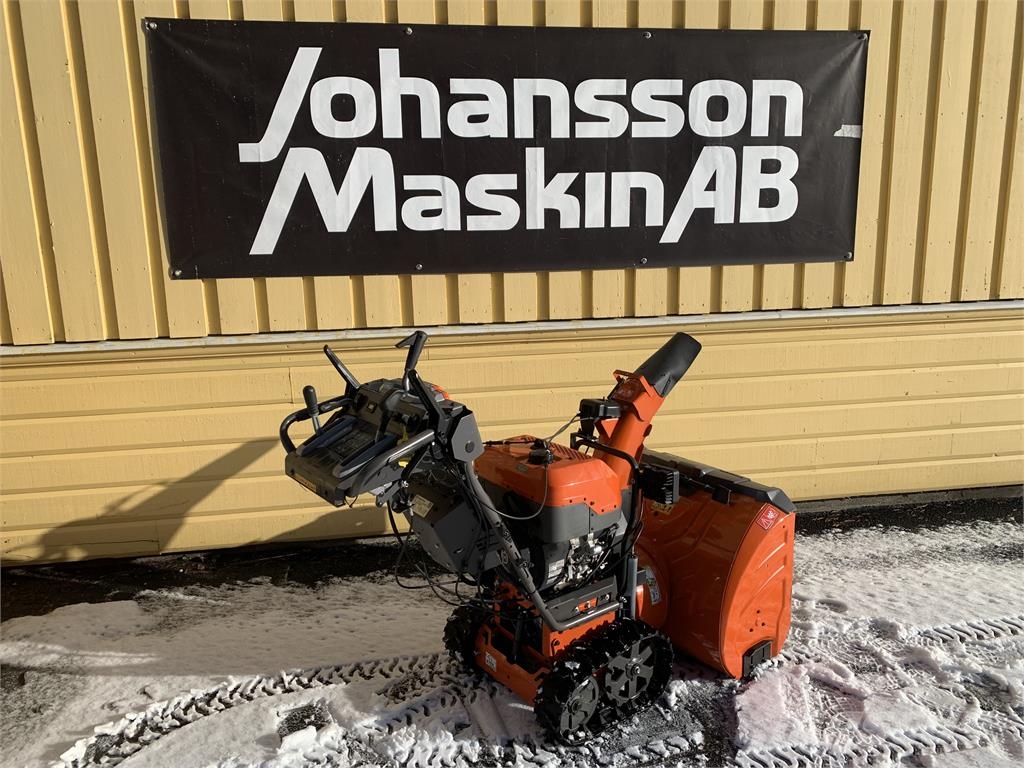 Husqvarna SNÖSLUNGA 430T Mauriņa traktors