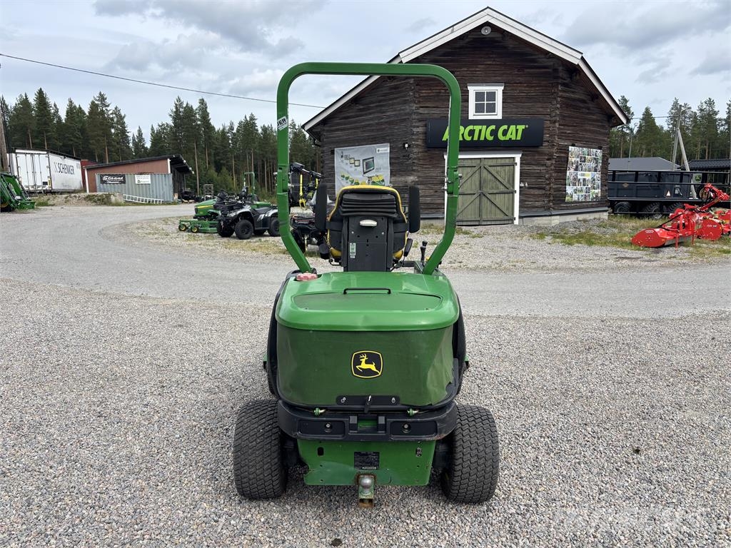 John Deere 1445 Päältäajettavat ruohonleikkurit