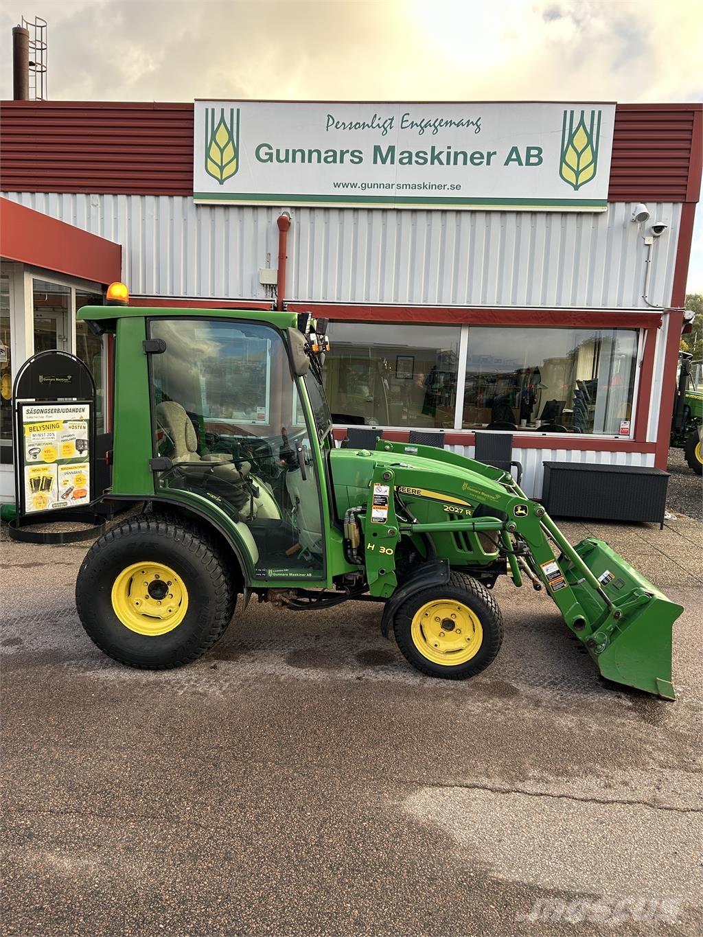 John Deere 2027R KOMPAKTTRAKTOR Manji traktori