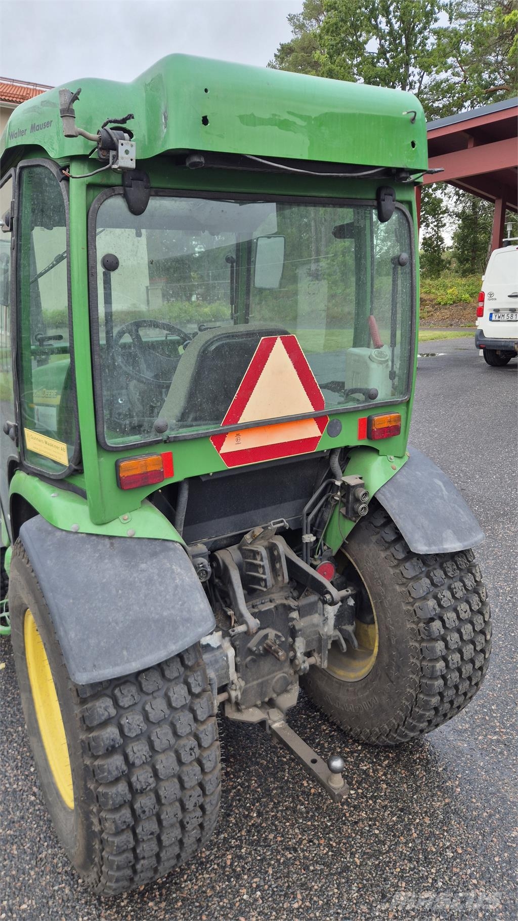 John Deere 3520 KOMPAKTTRAKTOR (KUND) Manji traktori