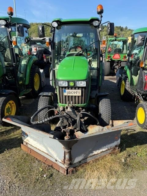 John Deere 3720 KOMPAKTTRAKTOR Manji traktori