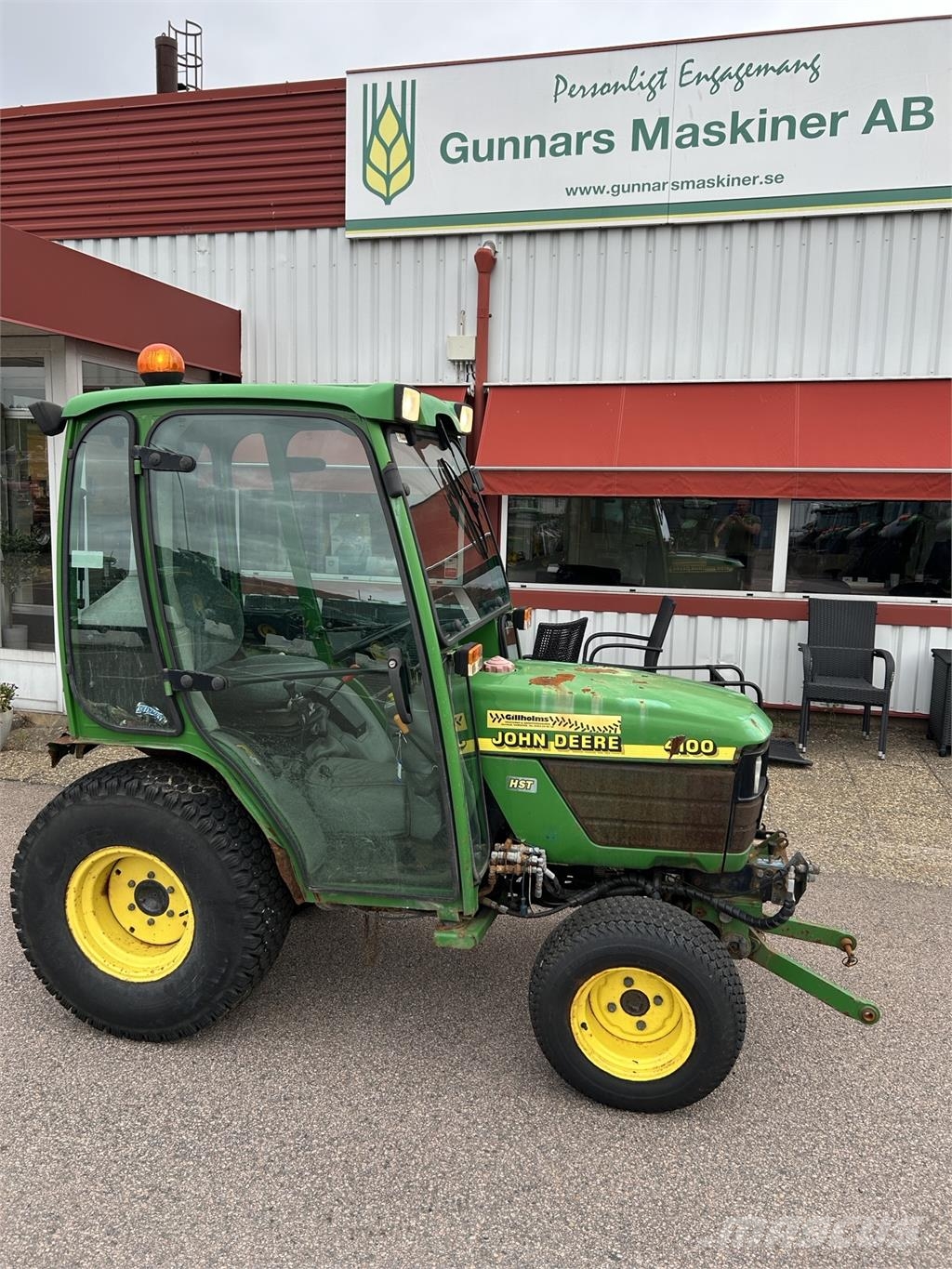 John Deere 4100 KOMPAKTTRAKTOR Compact tractors