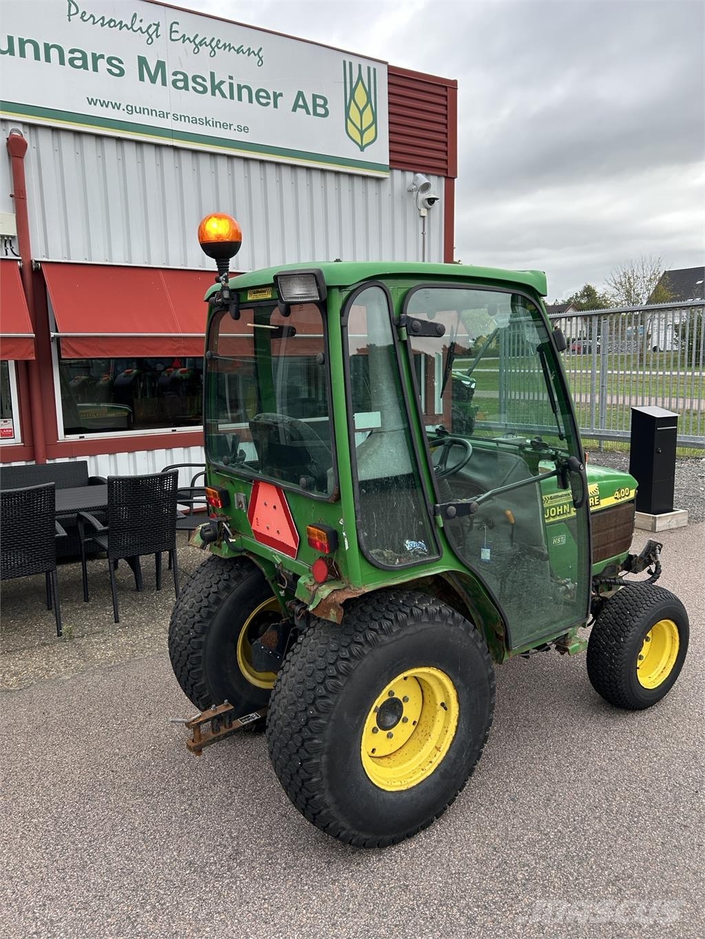 John Deere 4100 KOMPAKTTRAKTOR Compact tractors