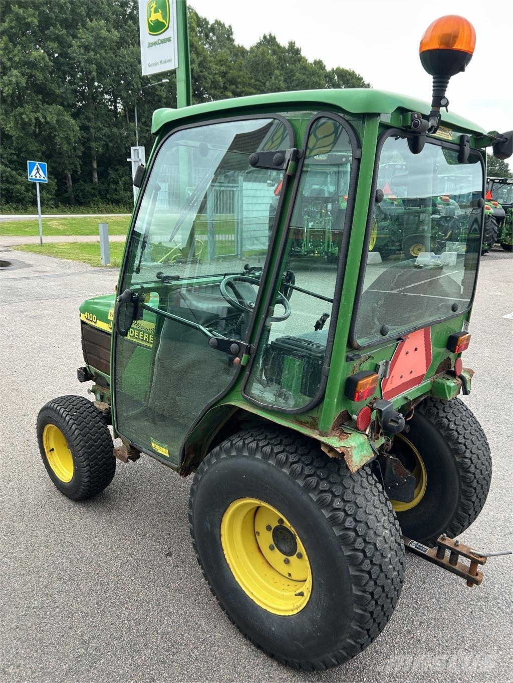 John Deere 4100 KOMPAKTTRAKTOR Compact tractors