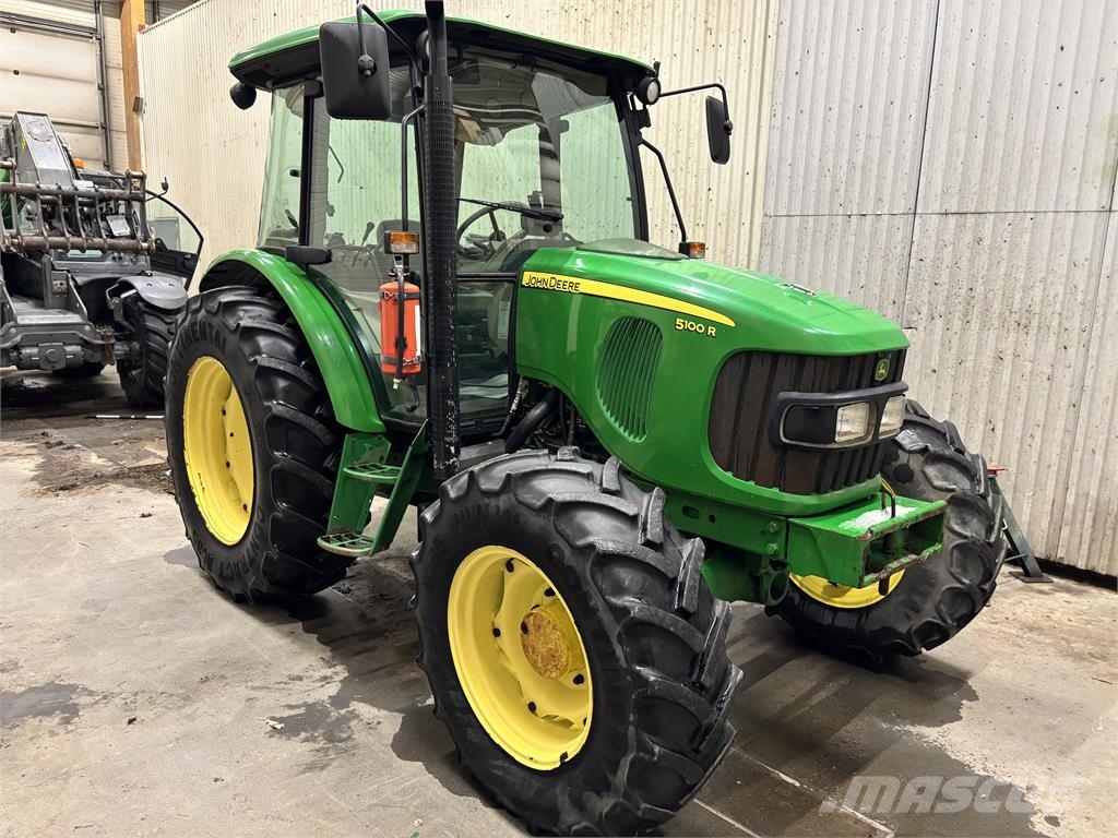 John Deere 5100R 트랙터