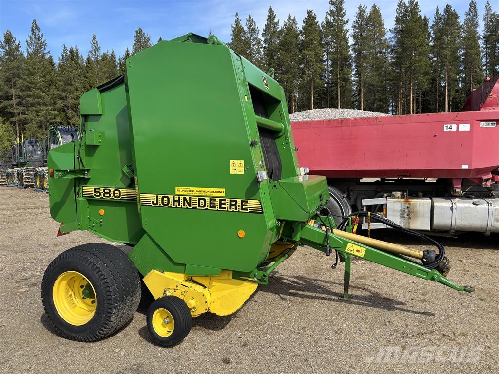 John Deere 580 rundbalspress Stroje na zber krmovín-príslušenstvo