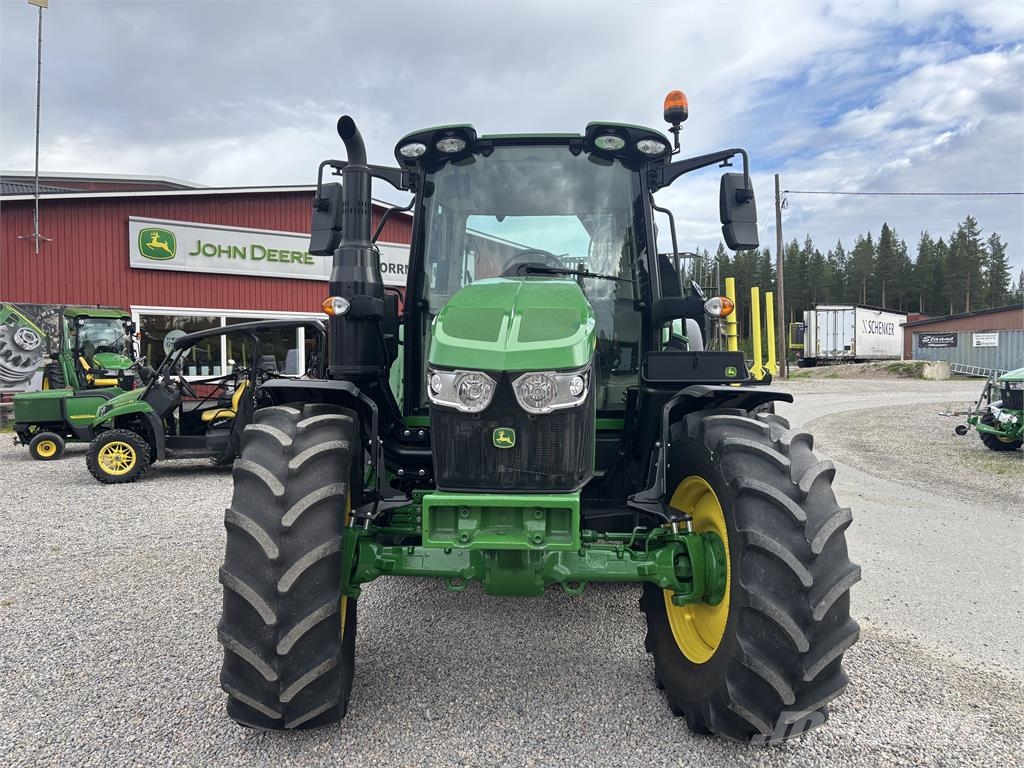 John Deere 6090M Tractoren