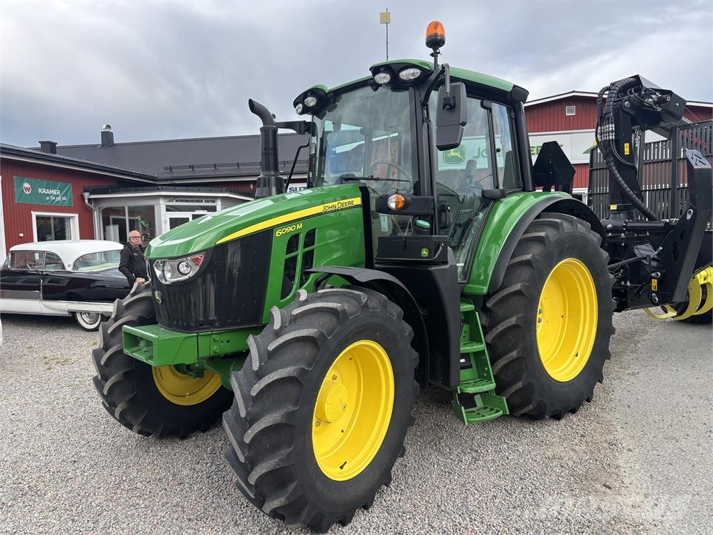 John Deere 6090M Tractoren
