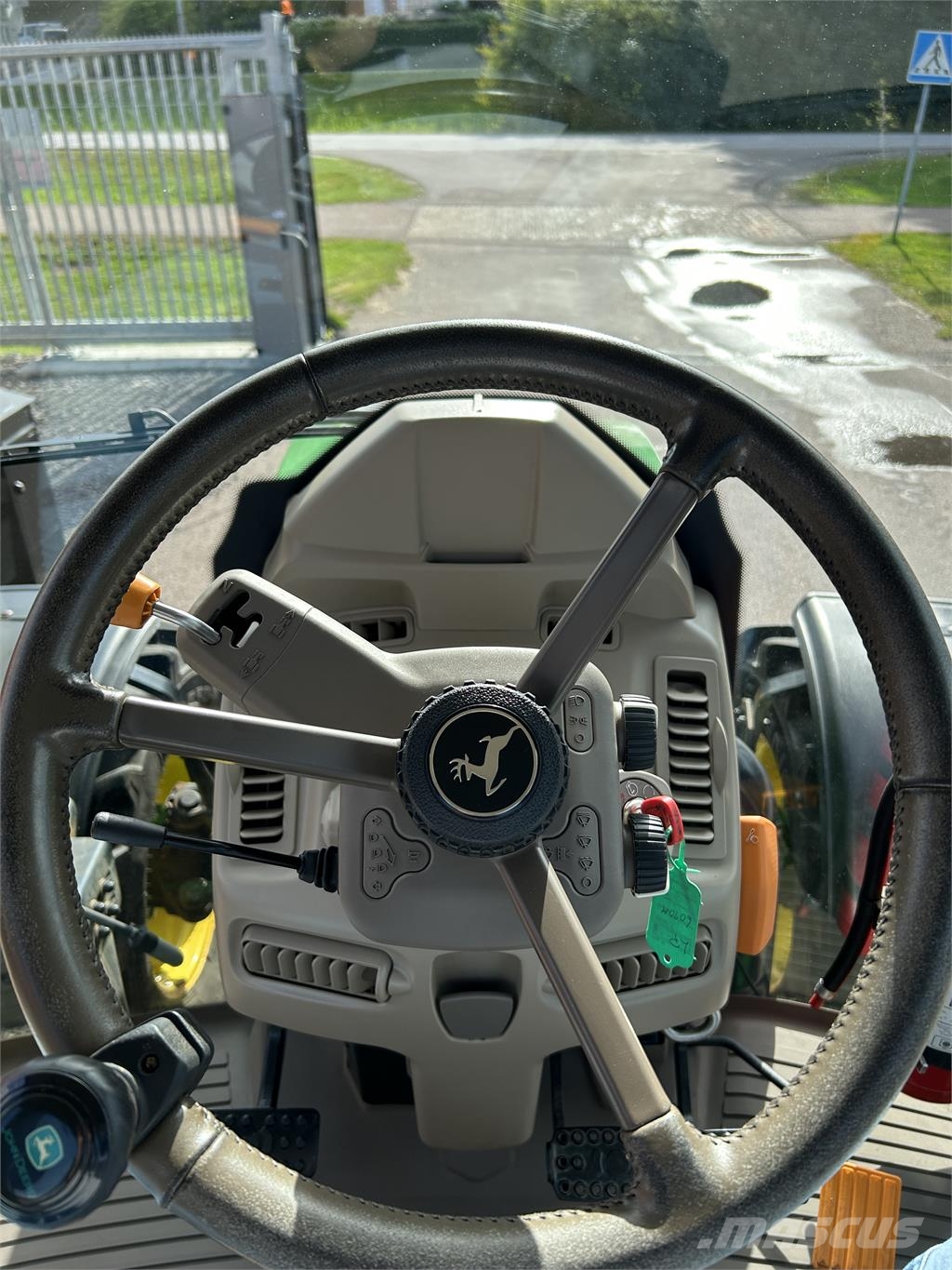 John Deere 6090M AP TRAKTOR STEPNOSE Traktorok