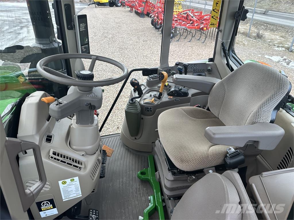 John Deere 6090M m JD 623R LASTARE الجرارات