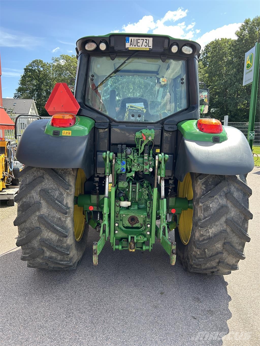John Deere 6120M TRAKTOR STEPNOSE AQ+ ECO الجرارات