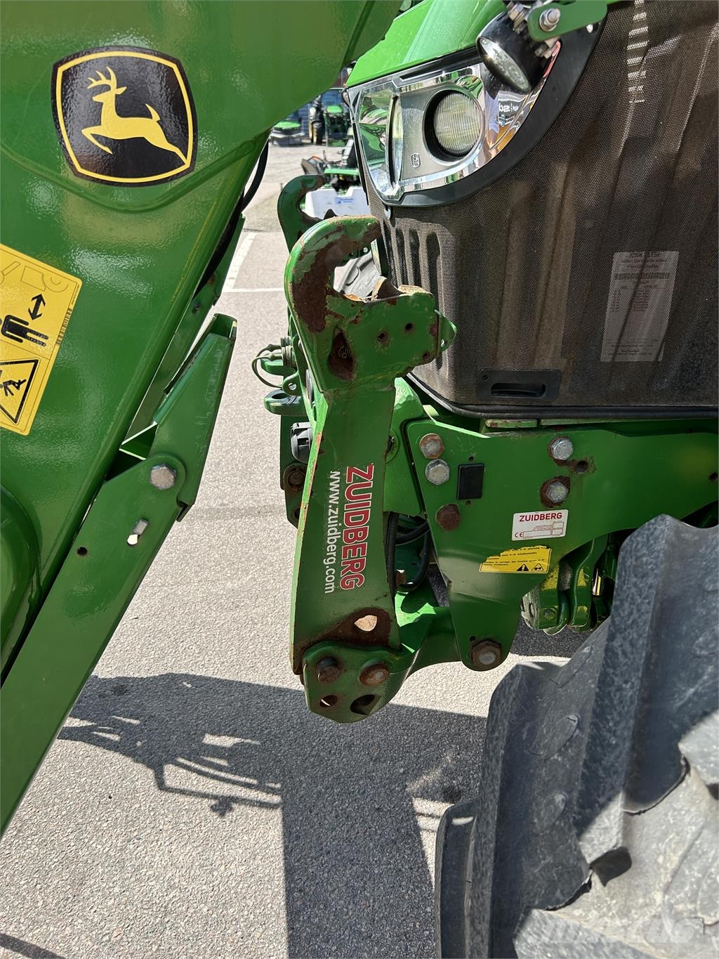John Deere 6120M TRAKTOR STEPNOSE AQ+ ECO الجرارات