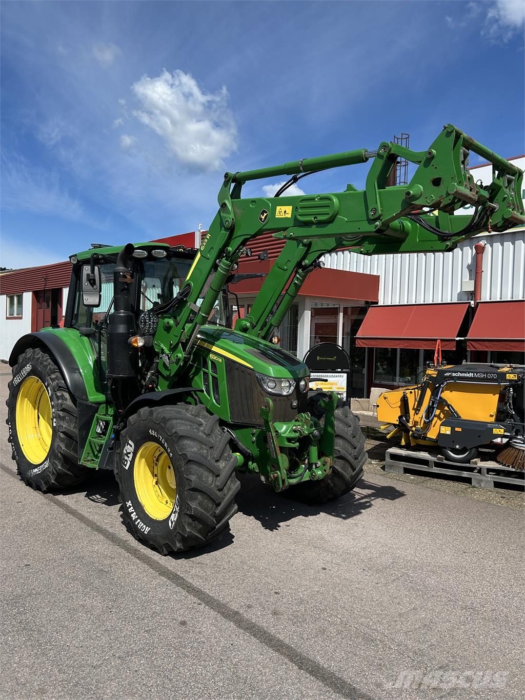 John Deere 6120M TRAKTOR STEPNOSE AQ+ ECO الجرارات