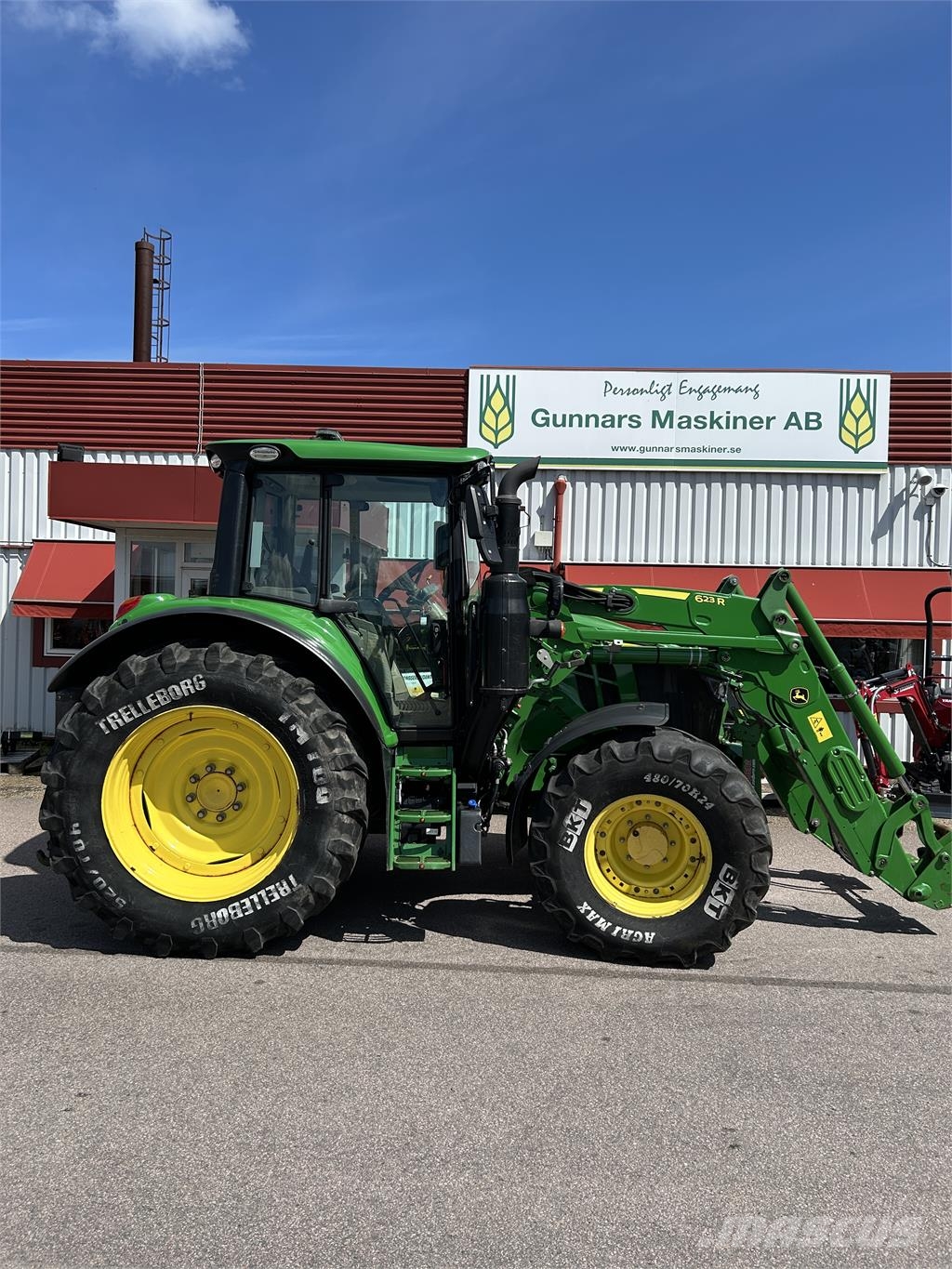 John Deere 6120M TRAKTOR STEPNOSE AQ+ ECO الجرارات
