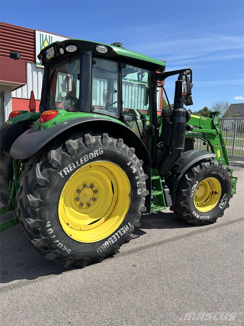 John Deere 6120M TRAKTOR STEPNOSE AQ+ ECO الجرارات