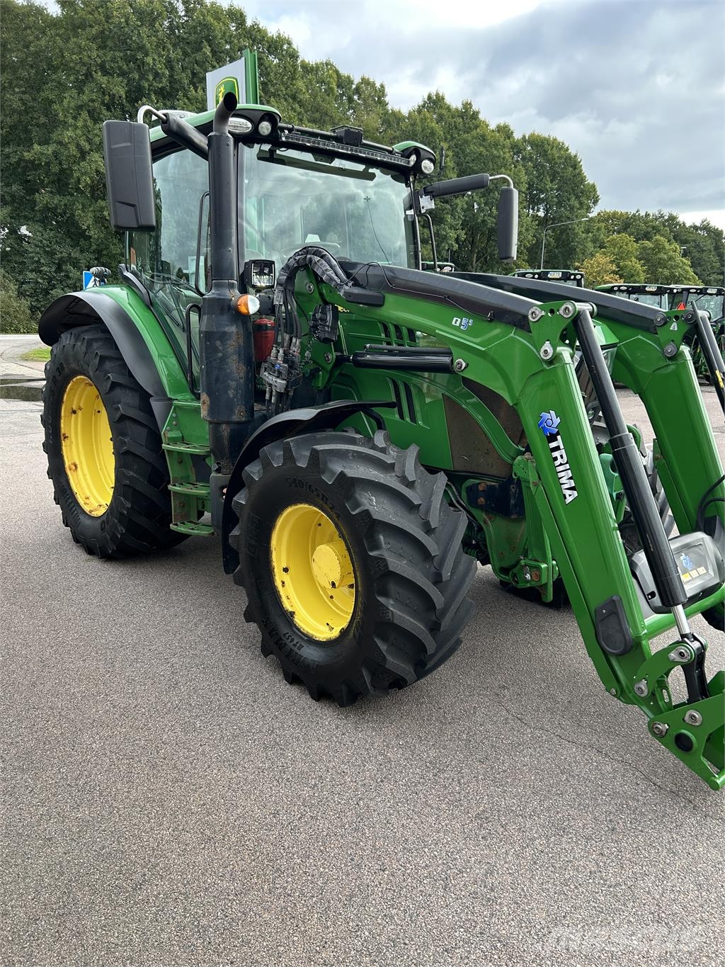 John Deere 6130R AP TRAKTOR 50 KM FR.LYFT Traktorer