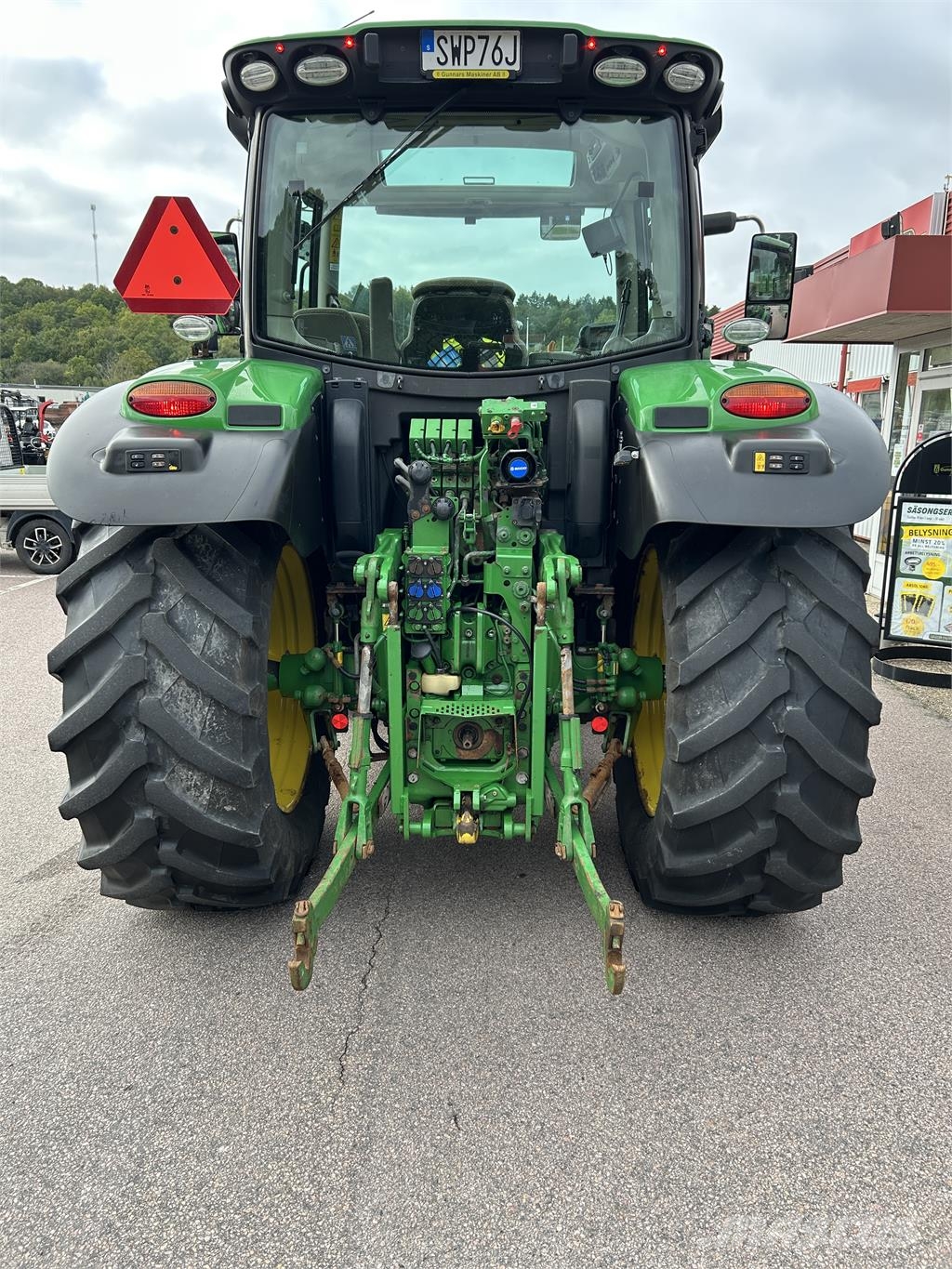 John Deere 6130R AP TRAKTOR 50 KM FR.LYFT Traktorer