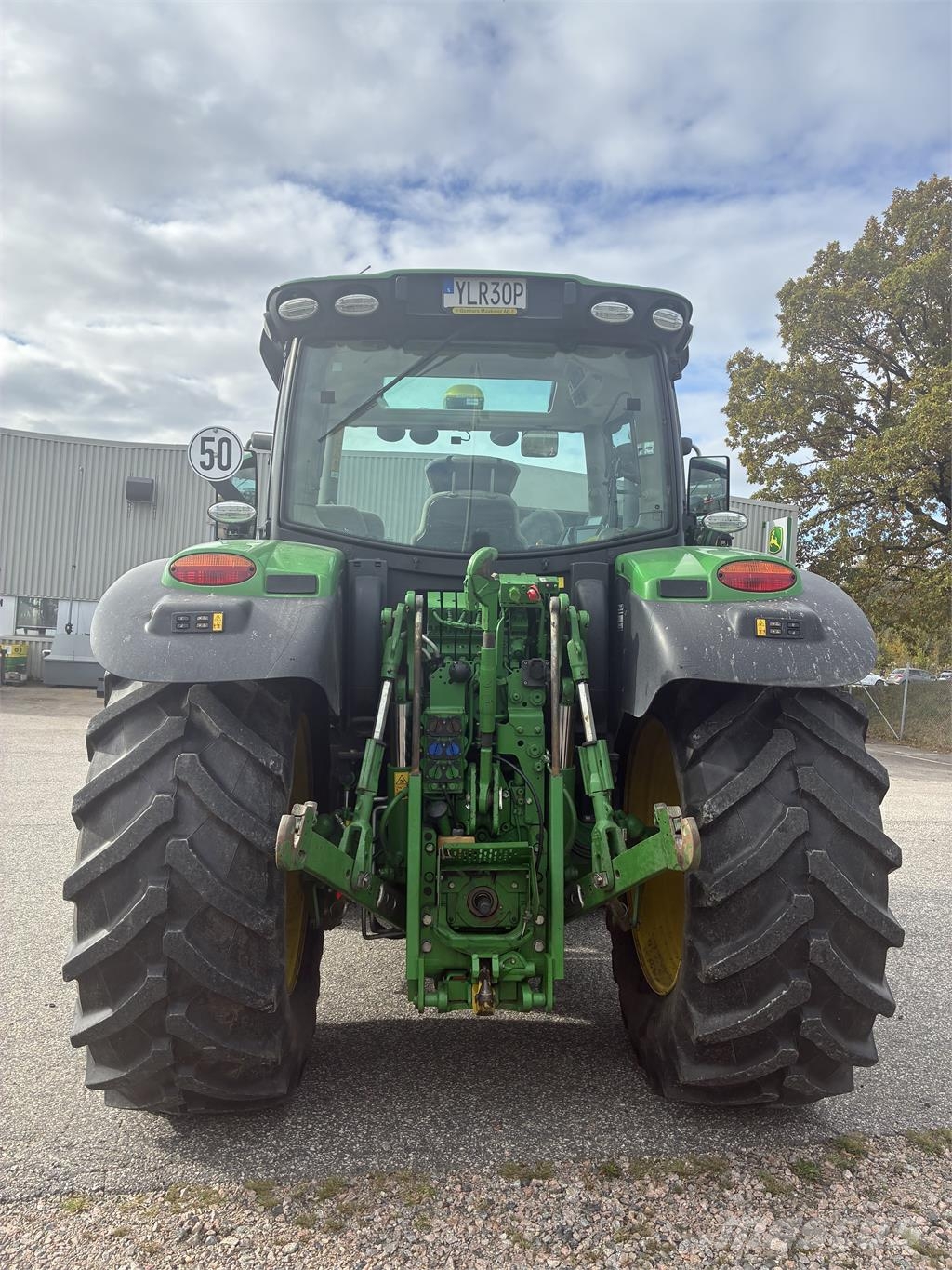 John Deere 6130R AP TRAKTOR 50 KM FR.LYFT Traktorid