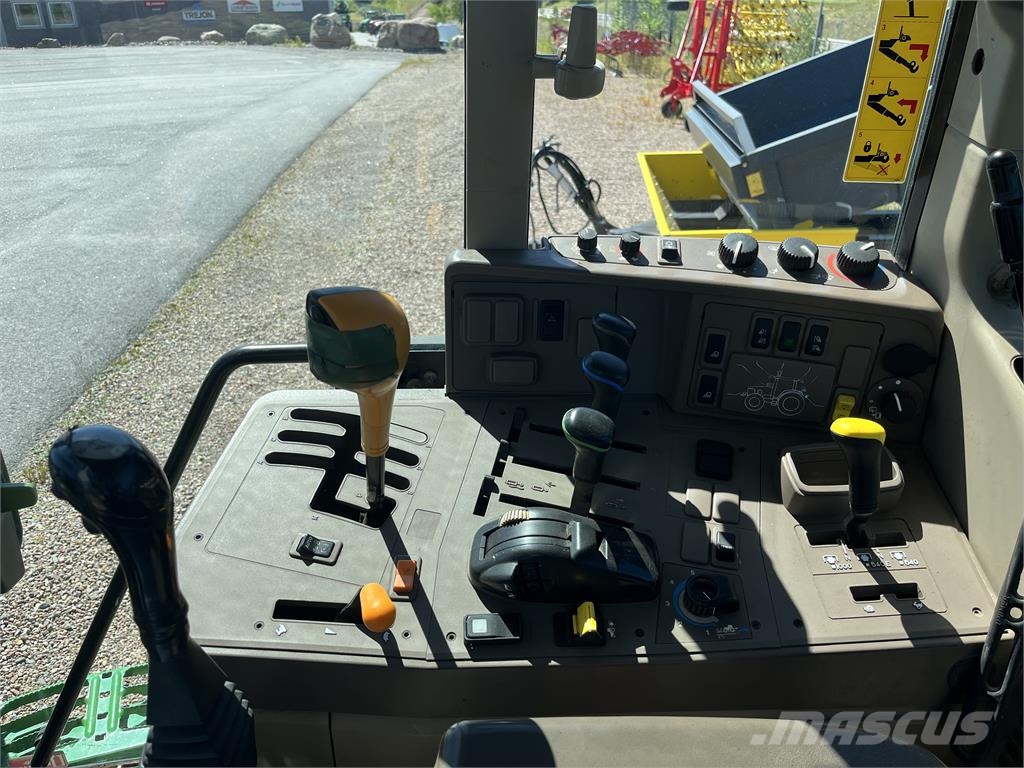 John Deere 6150M الجرارات
