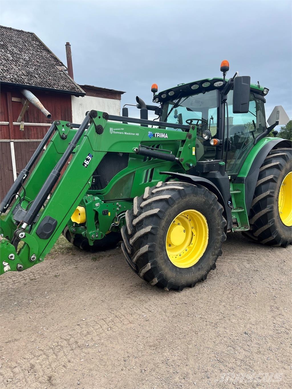 John Deere 6155R DD TRAKTOR FR.LYFT PTO Tratores Agrícolas usados