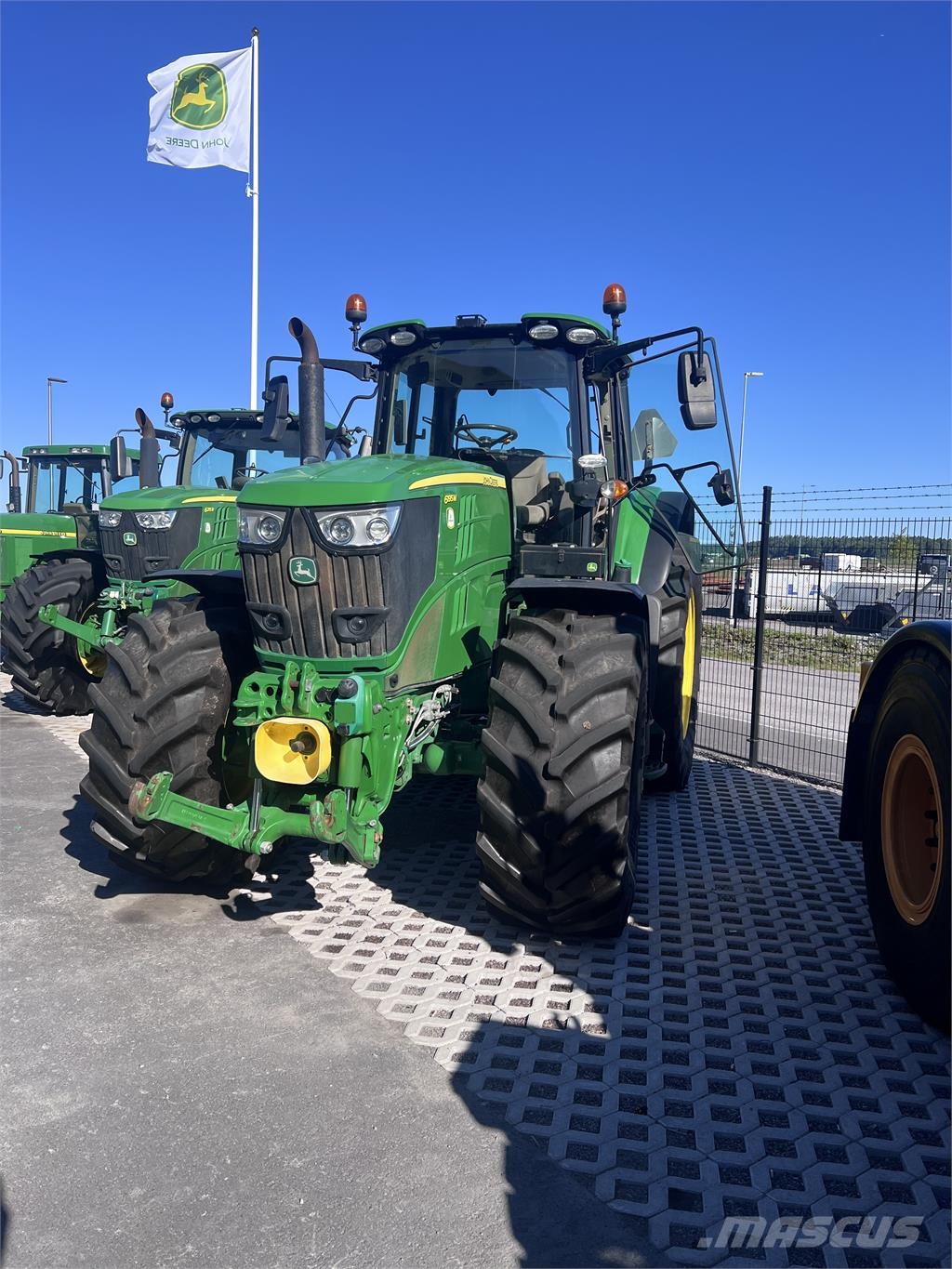 John Deere 6195M Trattori