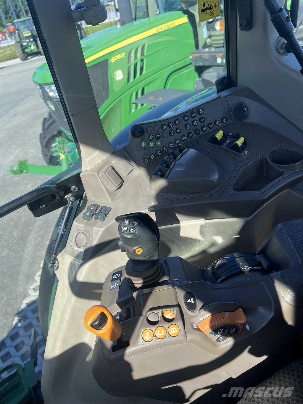 John Deere 6195M Trattori