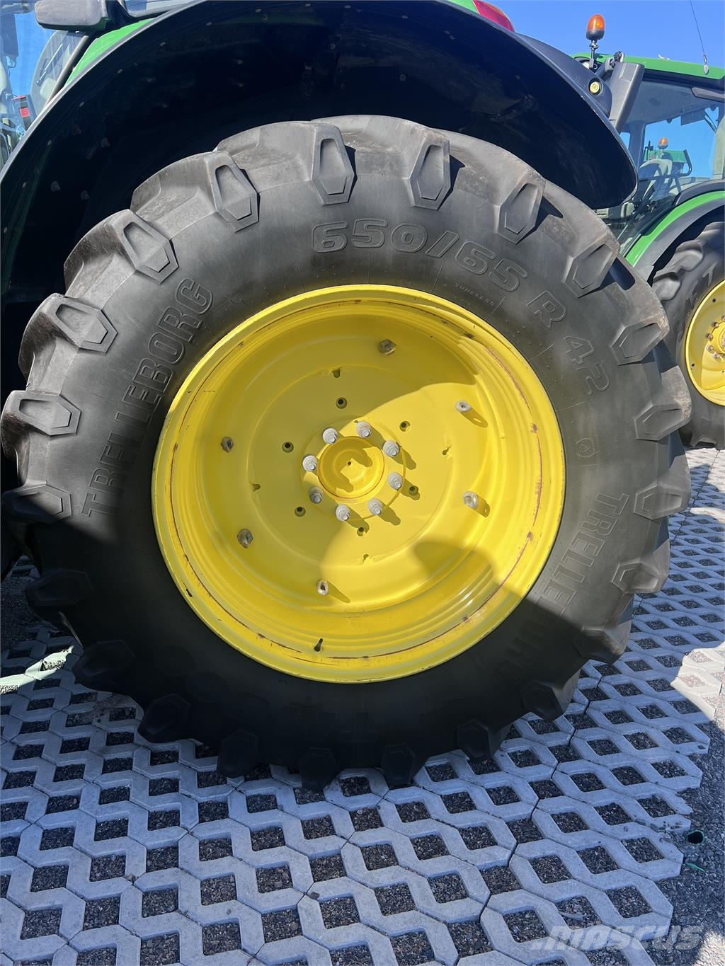 John Deere 6195M Trattori