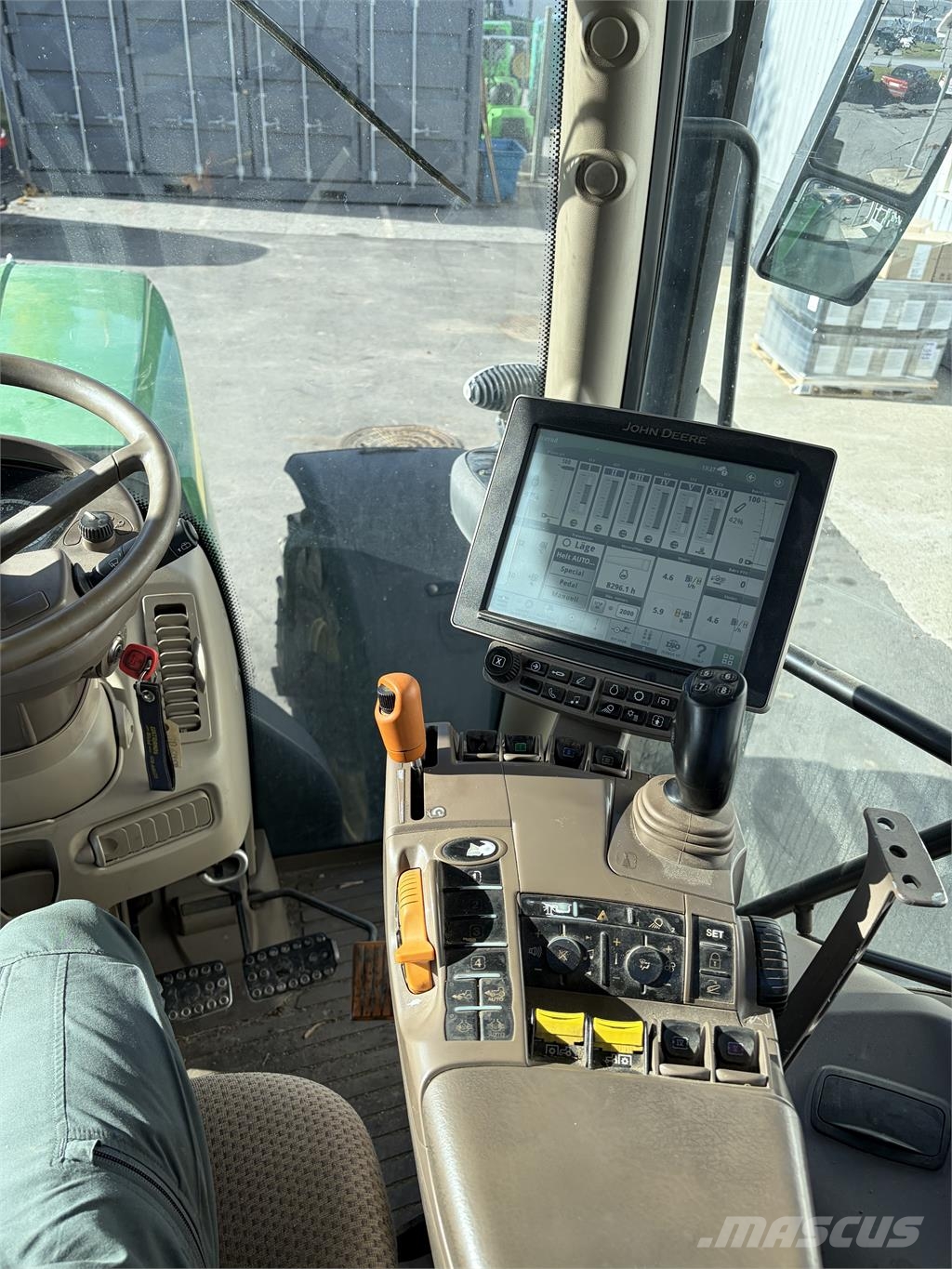 John Deere 6195R Traktorit