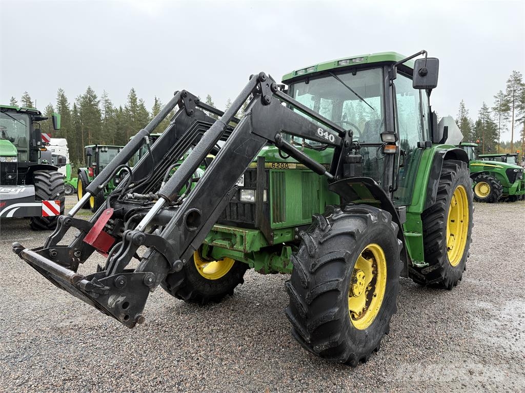 John Deere 6200 الجرارات